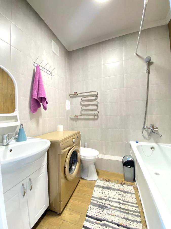 Medinahotelkz, #54, Вид На Закат, До Арбата 15 Мин Пешком, Halal Almaty Bagian luar foto